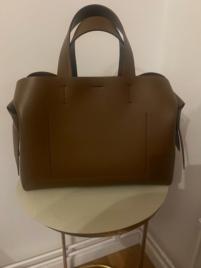 Acne Musubi Tote väska nästan ny