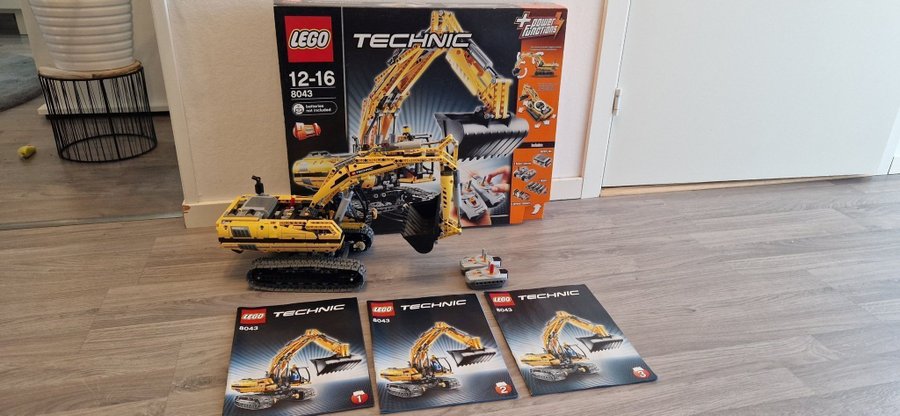 3 Lego technic 8043 motorized excavator grävskopa grävmaskin