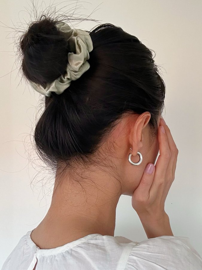 100% Mullbärssilke Scrunchie, Grön 10cm