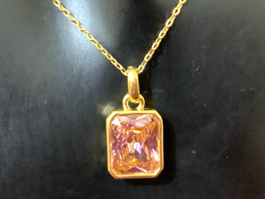 Gold Pendant - pink kunzite- 18k gold women jewelry- stone Queen