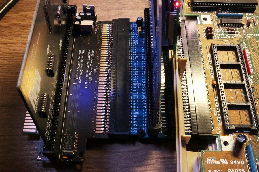 A500 CPU Slot + Zorro II Slot Expanders - Omvandlar Sidoexpansionen