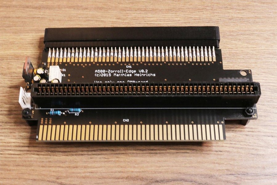 A500 CPU Slot + Zorro II Slot Expanders - Omvandlar Sidoexpansionen