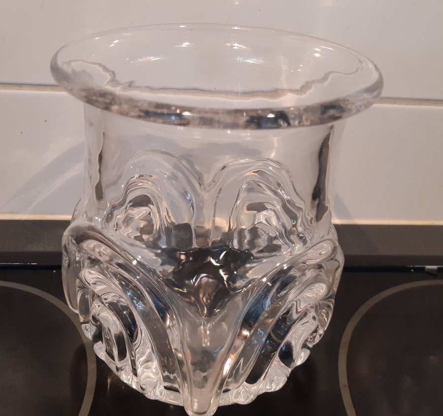 Ingegerd Råman formgiven Johansfors glasbruk Kristall Konstglas Skål 17x16 cm