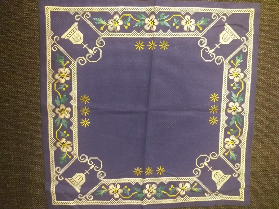 Jättefin Julduk hand broderat i konstigt !