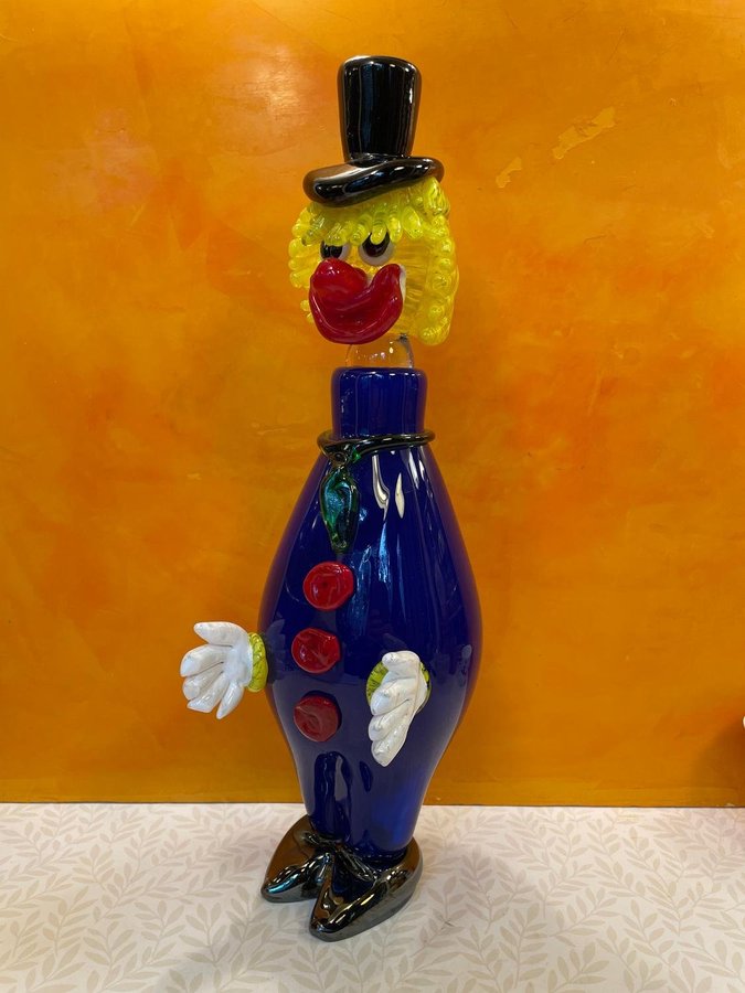 KARAFF I GLAS i form av clown möjligen Murano 1900-talet