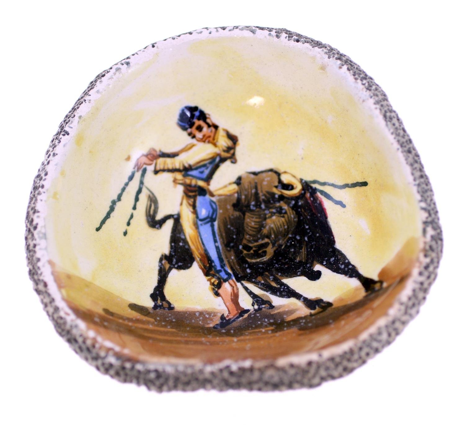 Spanish sea shell vintage dish-Matador bull fighting-circa 1960s-Weight 196g