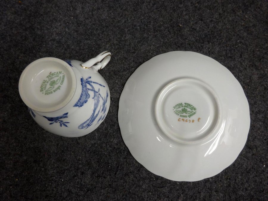 Kopp med Fat Royal Tuscan Fine Bone China England