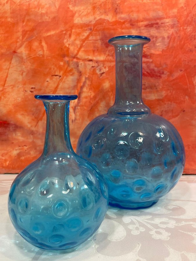 Et par Karaff / Vaser Glas handblåst  från 1800 talet