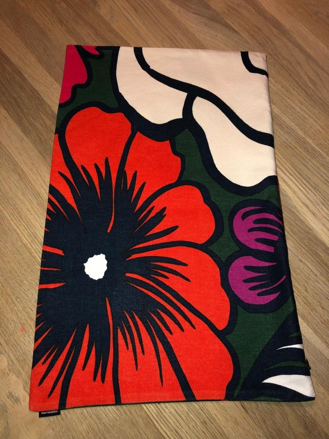 MAIJA LOUEKARI MARIMEKKO ELÄKÖÖN ELÄMÄ KUDDFODRAL NR 2