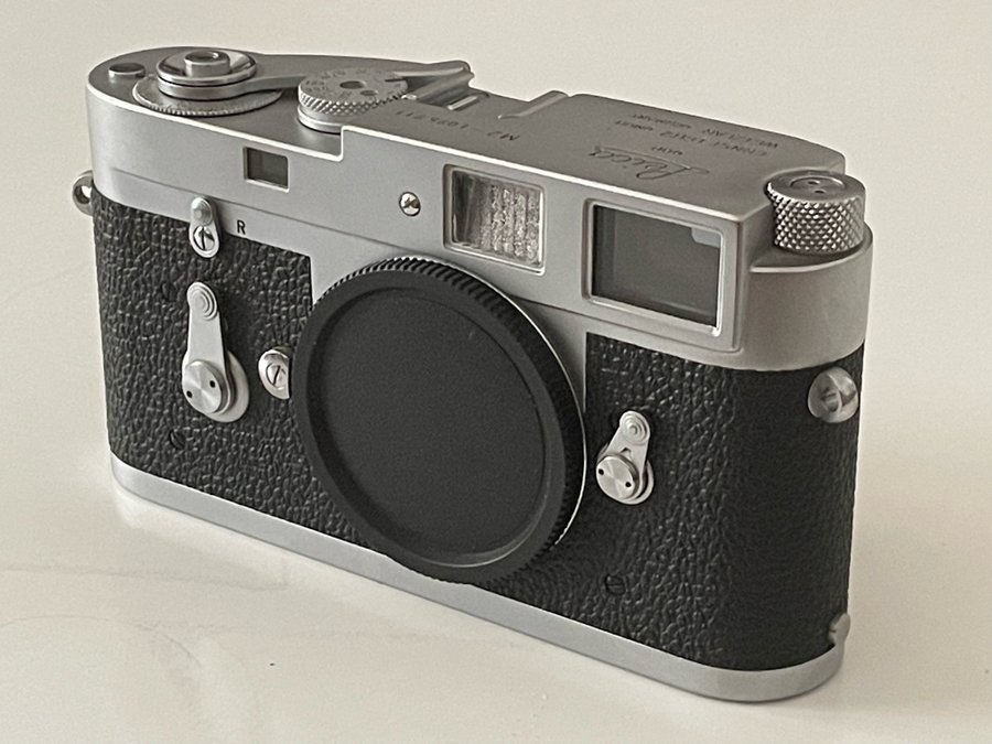 Leica M2