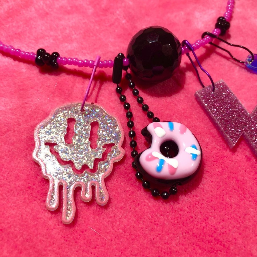 Bijouteri halsband, egen design  one of a kind! Donut kawaii