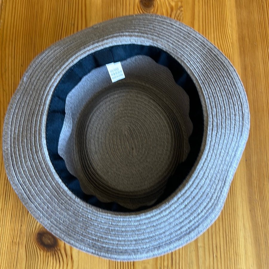 Hatt / Solhatt / Stråhatt / Pappersstrå - Storlek 52-53cm