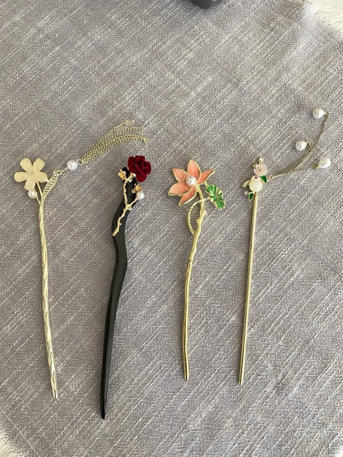 Rose hairpin