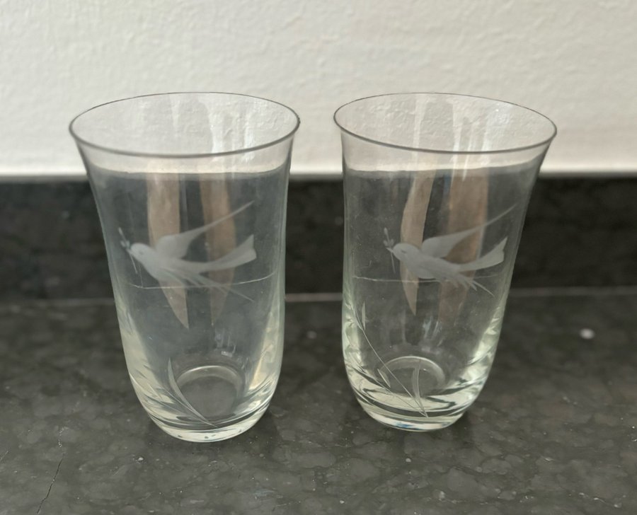 2 st glas med fågelmotiv