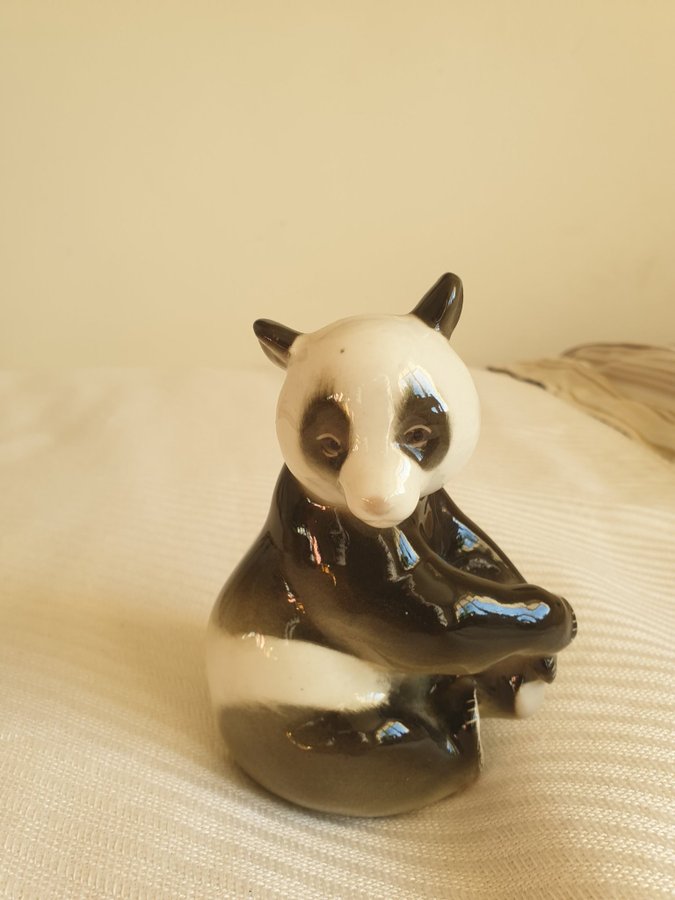 Porslinsfigur Panda från Sovjetunionen, Lomonosov, USSR