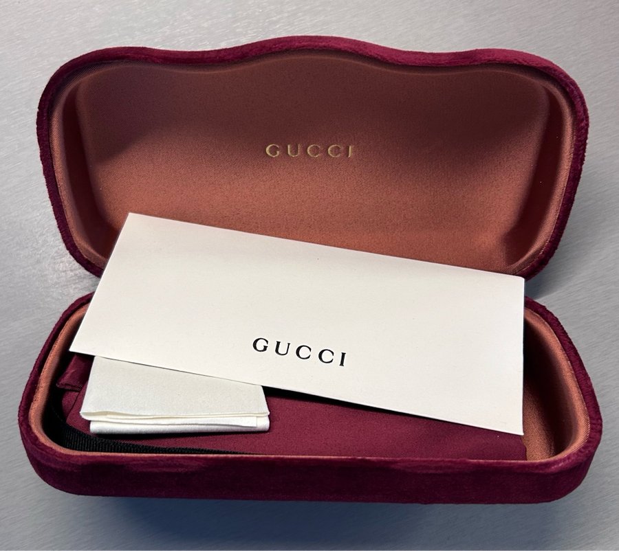 Gucci glasögonfodral i ljuvlig färg, helt nytt!