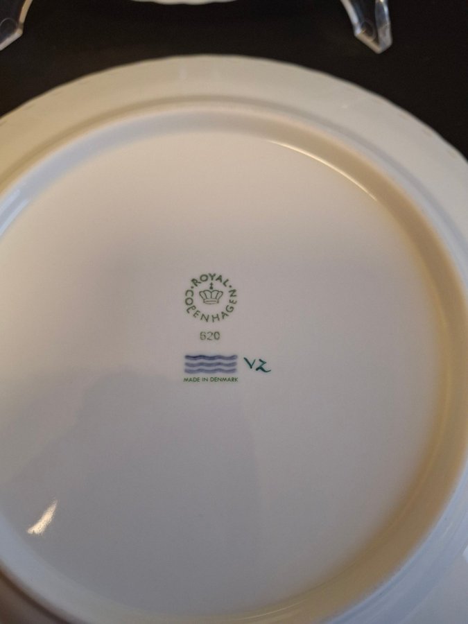 Royal Copenhagen Green fluted emerald green full lace plates