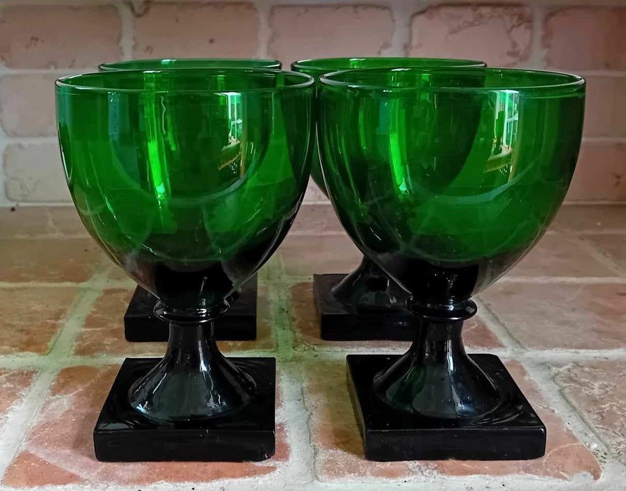 FYRA ST ANTIKA LIKÖRGLAS HOLMEGAARD VIKING GORM DEN GAMLE 1920-1950