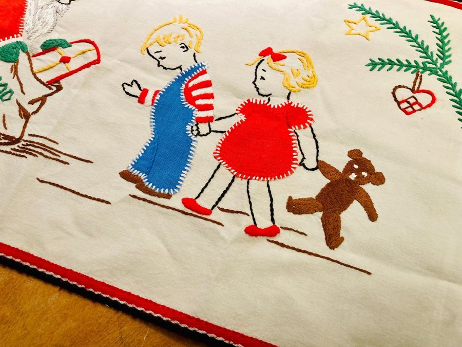 Retro äldre charmig handbroderad julduk duk God Jul