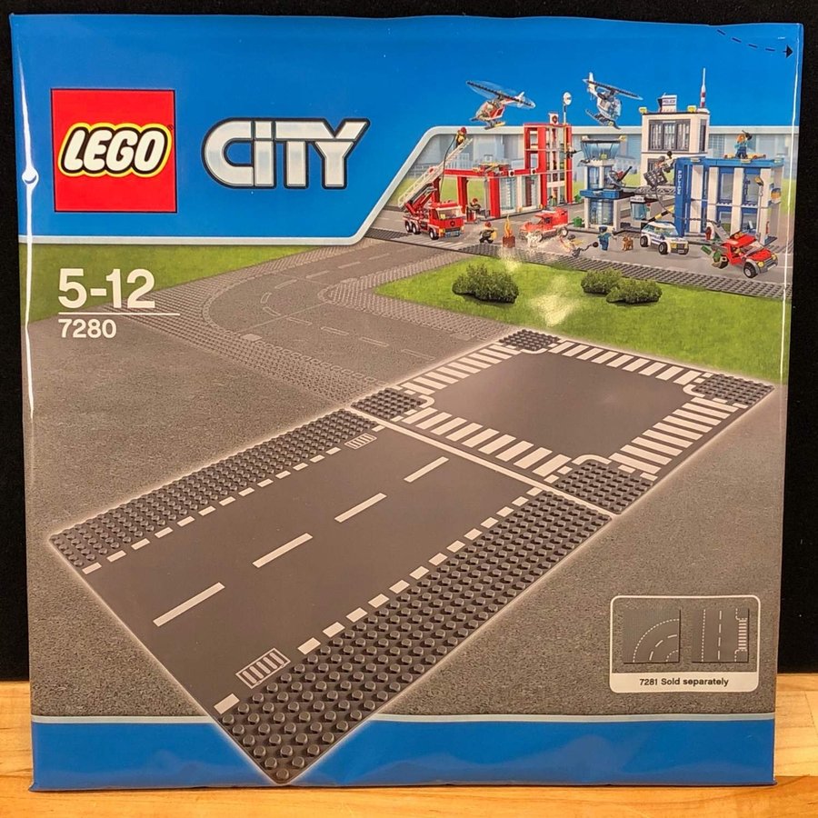 LEGO City 7280 BEG "Rak väg och korsning" - från 2005 begagnad i nyskick!!