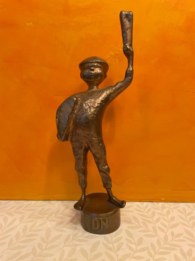 STIG BLOMBERG "Tidningspojken" patinerad brons signerad SB 1936