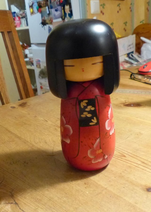 Japansk Trädocka Japanese Sosaku Kokeshi Doll 18 cm 1970 tal