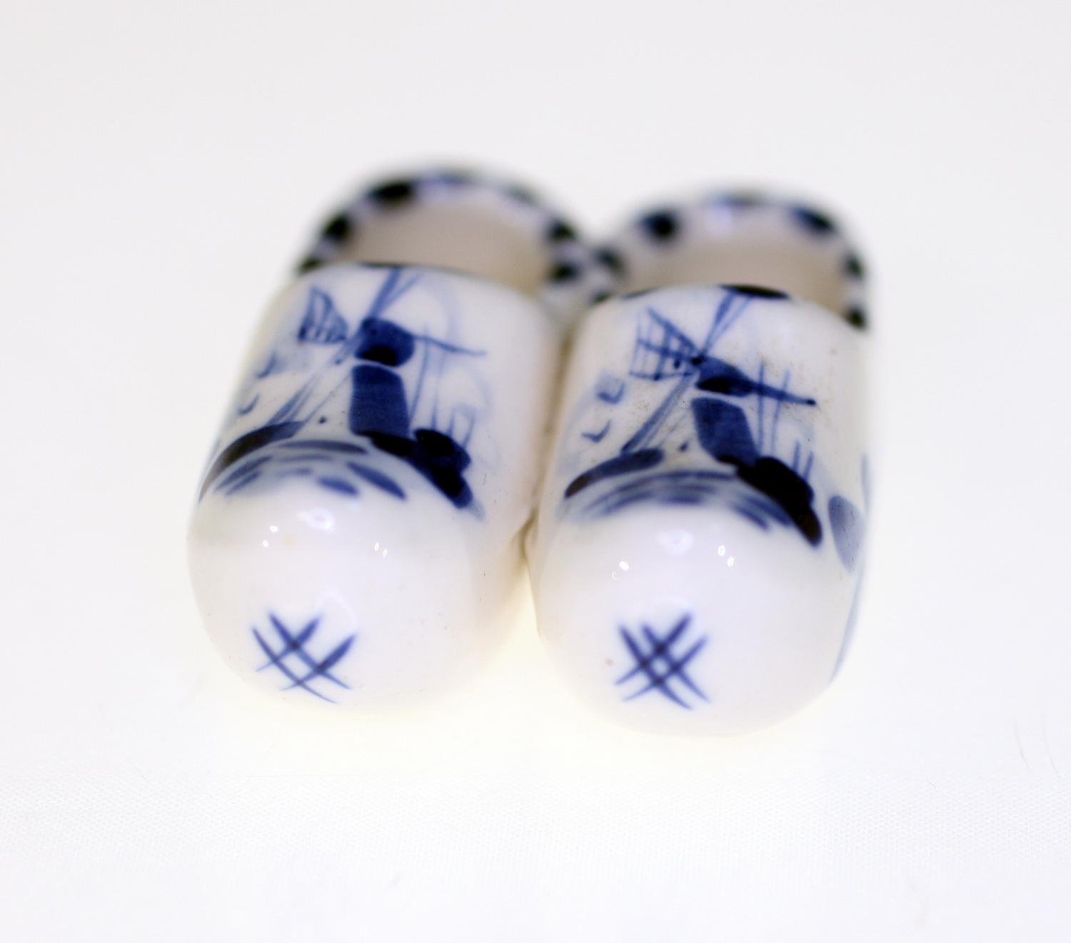 Vintage mini porcelain Delft clogs-circa 1970s-two pairs included-Weight 36g