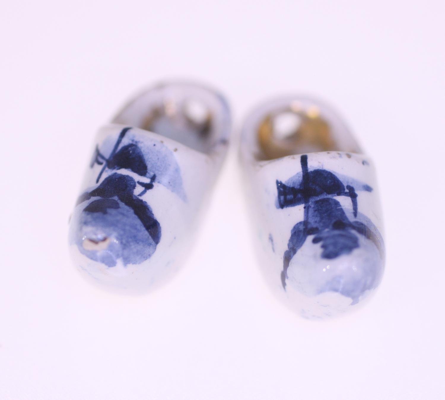 Vintage mini porcelain Delft clogs-circa 1970s-two pairs included-Weight 36g