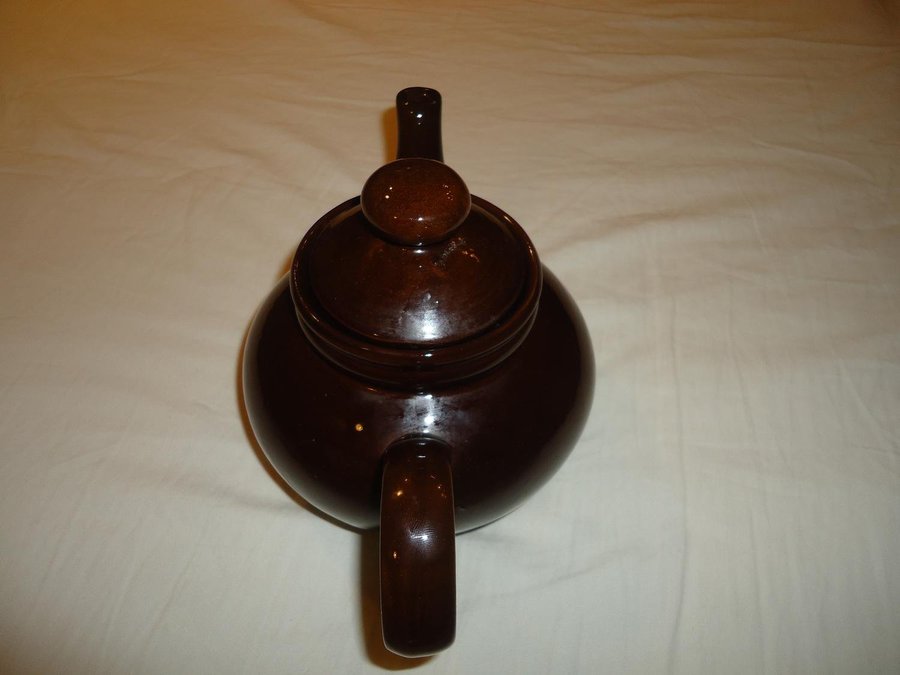 Tekanna signerad R 20 vintage keramik från Tyskland Made in GDR DDR Te Teapot