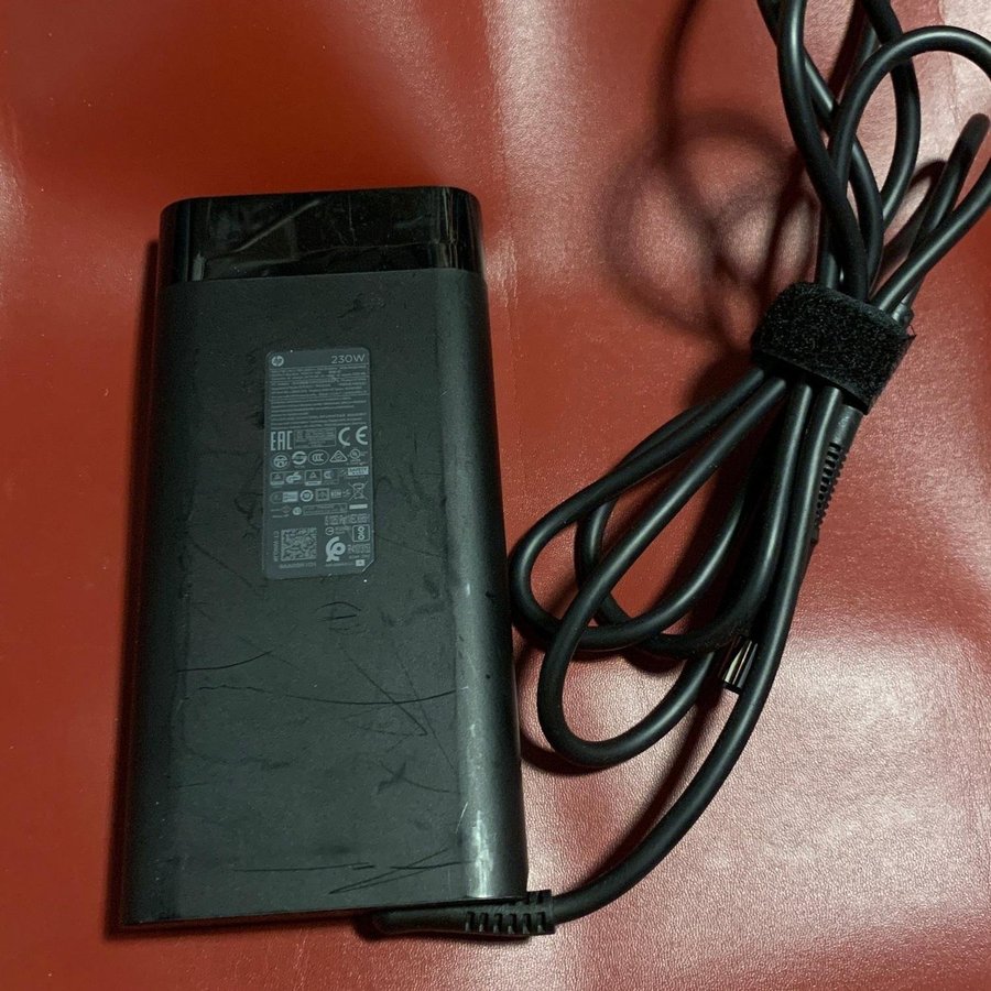 HP Original TPN-DA12 laddare AC Power Adapter Charger P/N L38011-003