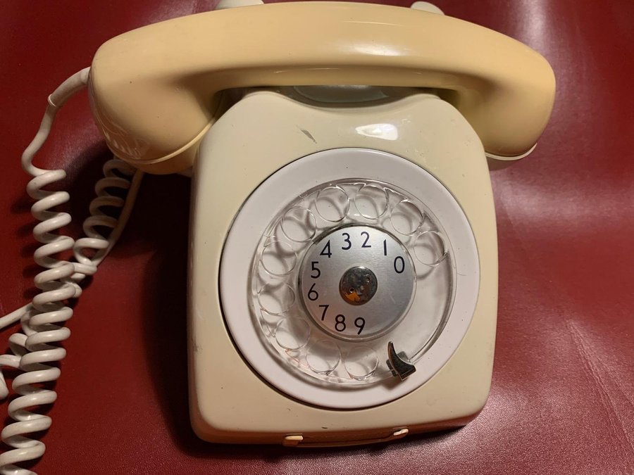 Retro Vintage Ericsson LM Fingerskiva telefon rotary telephone A002 9860/09