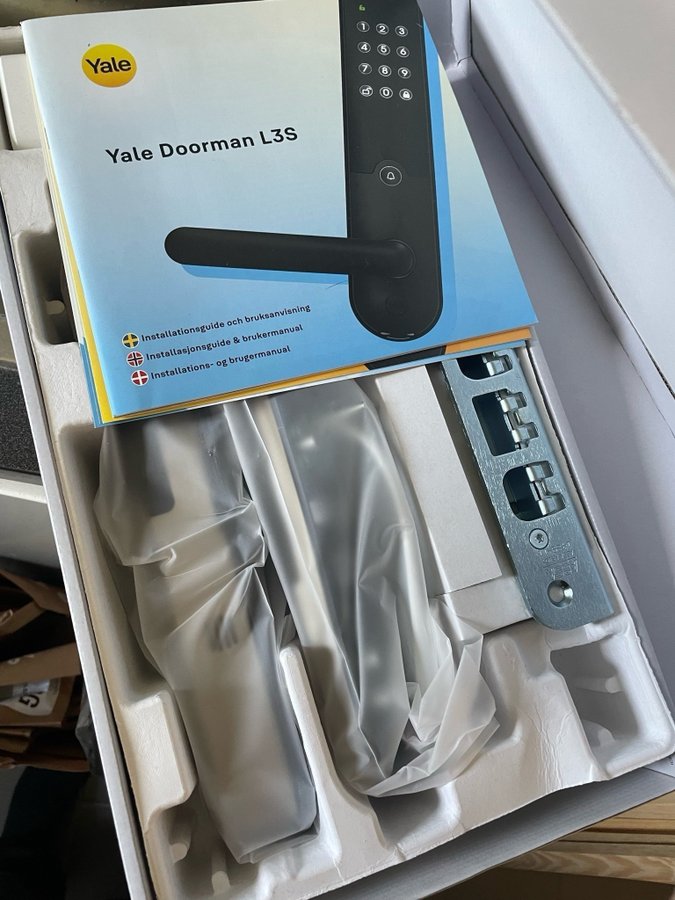 Yale Doorman L3S Dörrlås inkl WIFI brygga