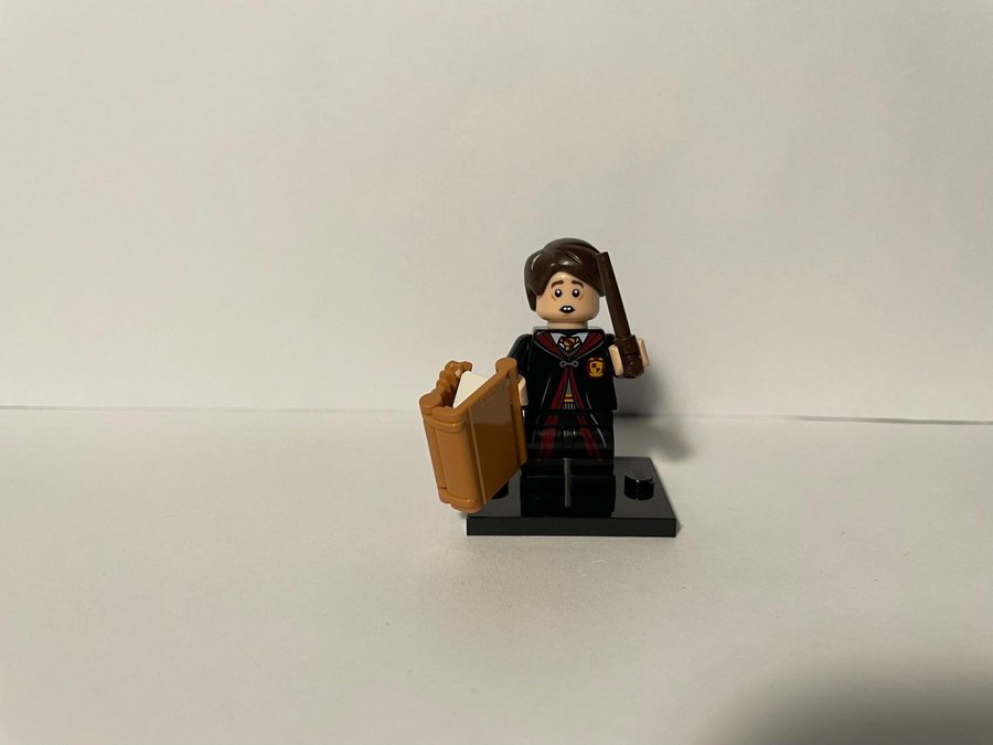 LEGO Collectible Minifigures: Harry Potter Series 2 - Neville Longbottom (2020)