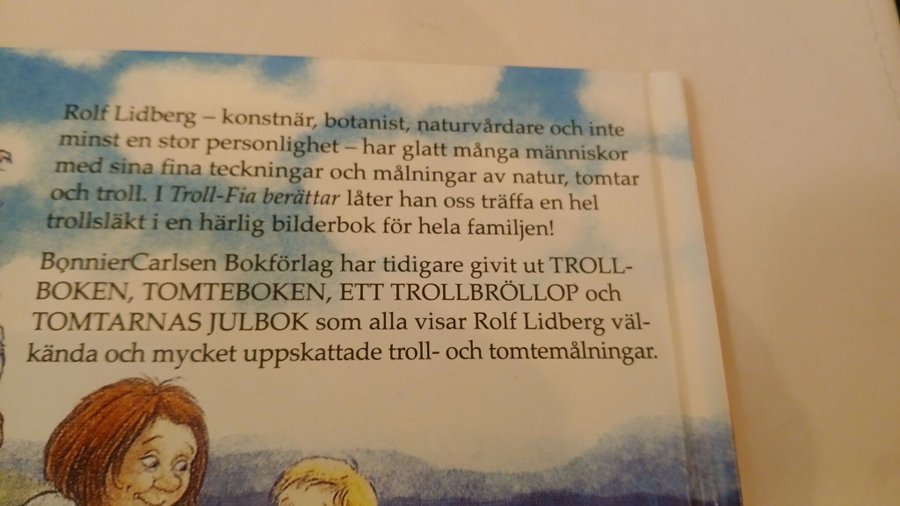 Troll-fia berättar, bok + 2st figurer