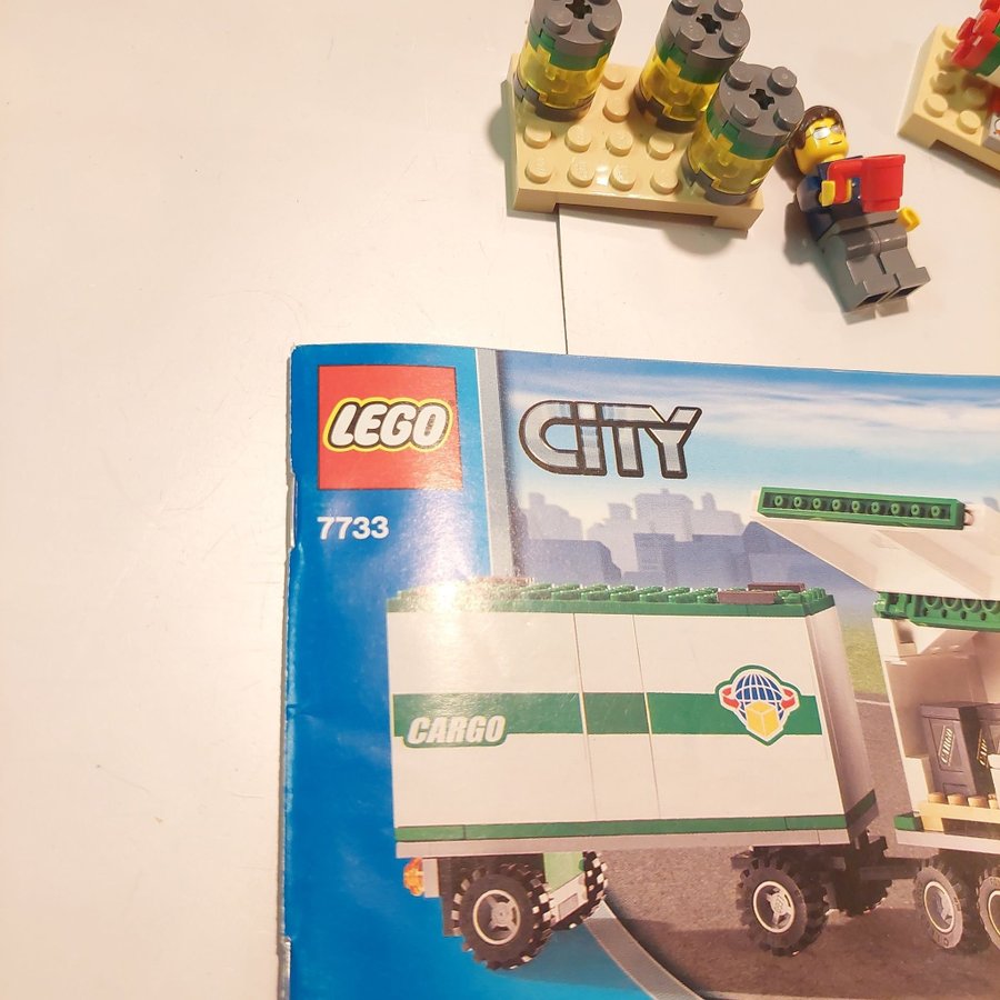 Lego City 7733 Cargo Truck