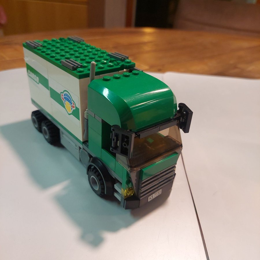 Lego City 7733 Cargo Truck