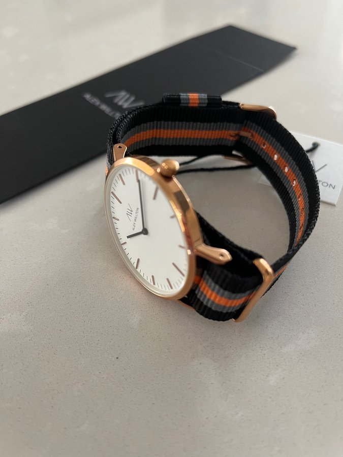 ALEX WILLTON WATCH Stonehenge 40 mm Roseguld med Svart grå orange Nato Band