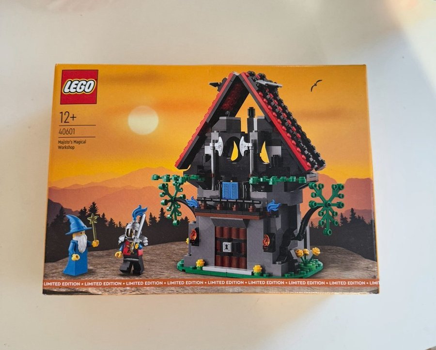 LEGO Oöppnat set 40601, Majistos magical workshop