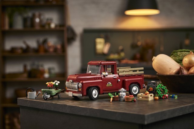 LEGO 10290 Pickup Truck