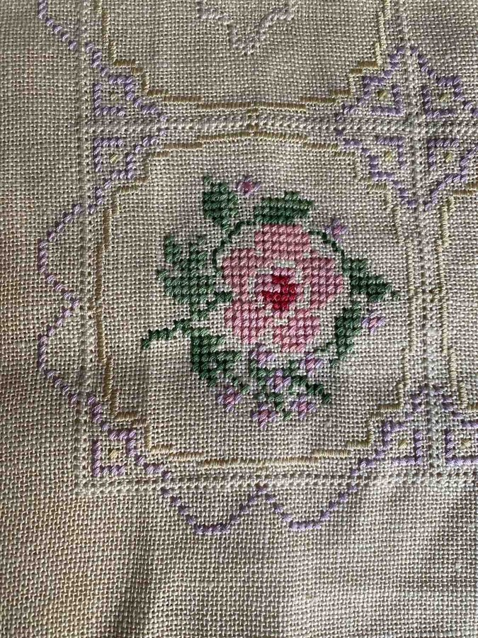 Retro duk linneduk linne handbroderad rosor bordsduk