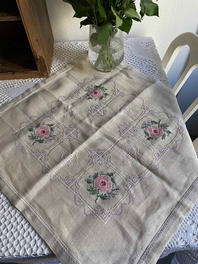 Retro duk linneduk linne handbroderad rosor bordsduk