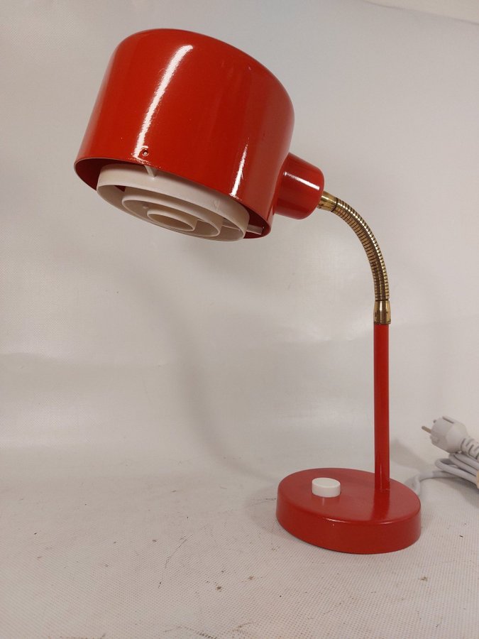 Bordslampa Elidus retro lampa