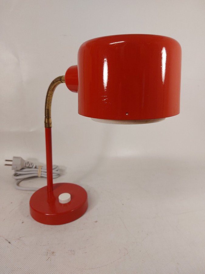 Bordslampa Elidus retro lampa