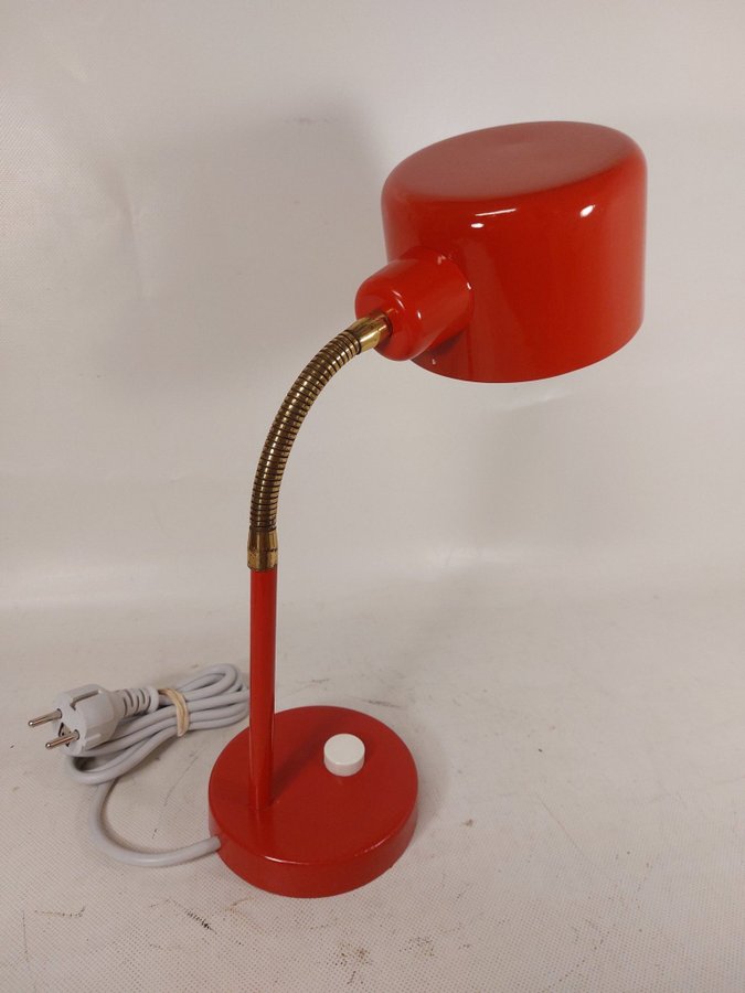 Bordslampa Elidus retro lampa