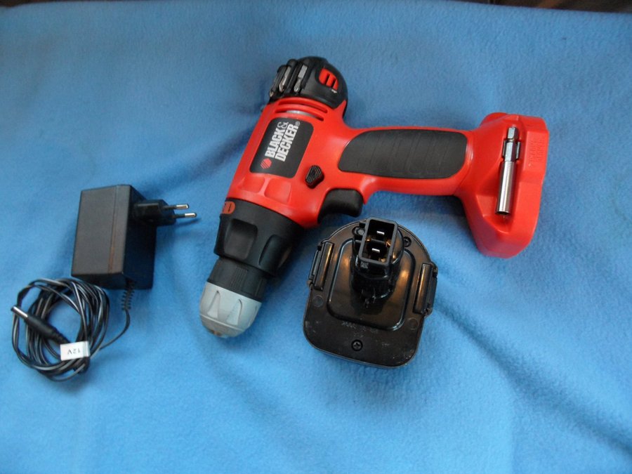 Black  Decker 12V Sladdlös Borrmaskin / Skruvdragare