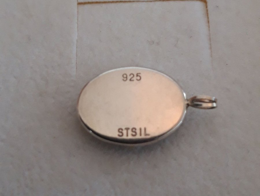 Silver 925 hänge med svart stän