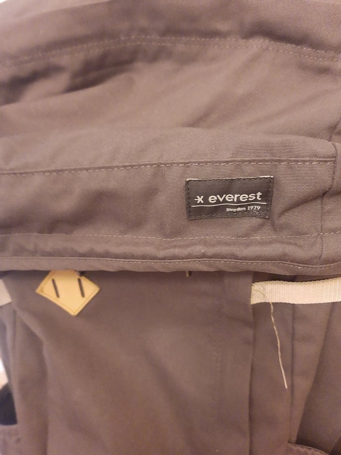 Everest ryggsäck 28L vintagemodellmörkgrå