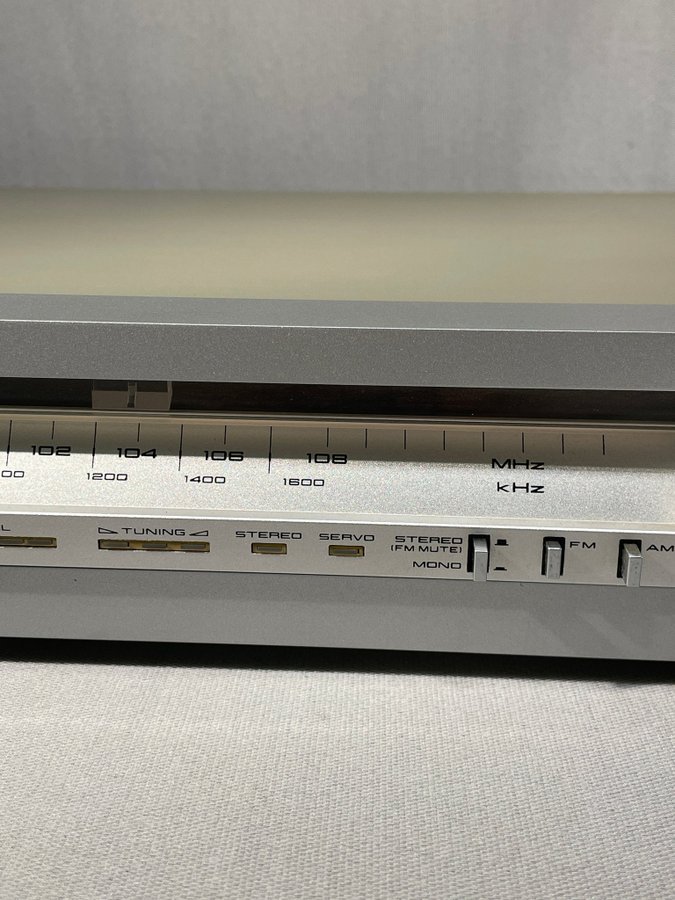 Akai AT-K02, FM AM Stereo Tuner, Made in Japan