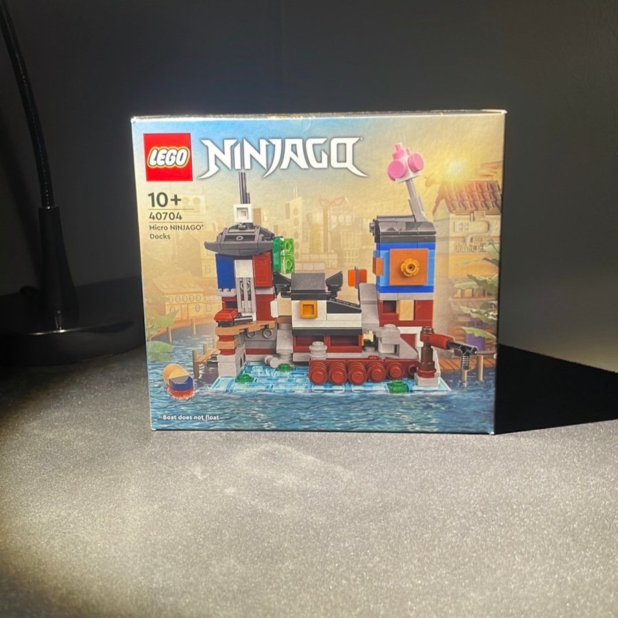 Oöppnat Lego ninjago 40704