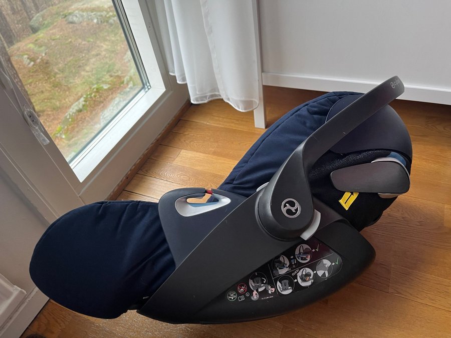 Babyskydd Cybex Platinum Cloud Z I-Size Midnight Blue inkl SensorSafe 2019